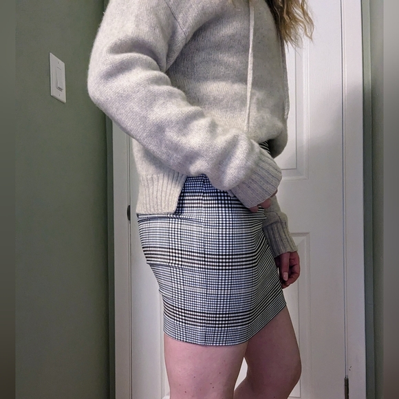 Dynamite Elle Plaid Mini Skirt | Size XS - Picture 5 of 6